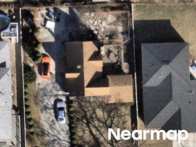 House for sale in Worth, Illinois