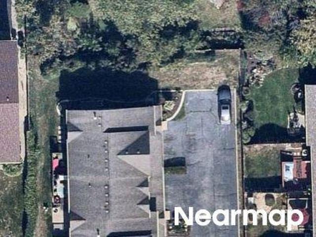 Townhouse for sale in Palos Hills, Illinois