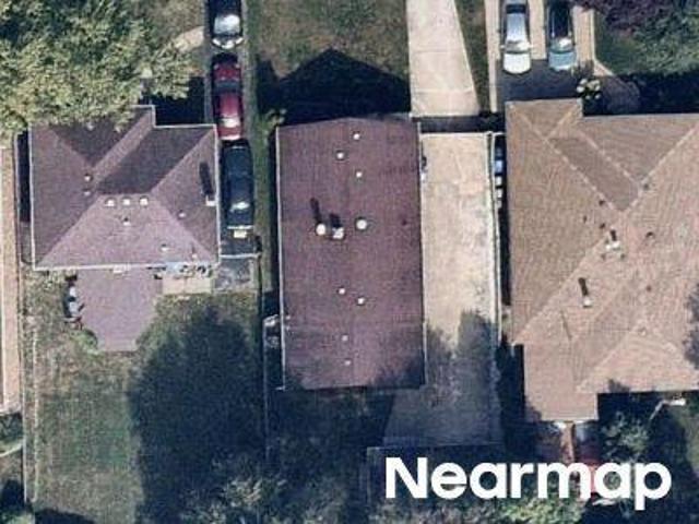 House for sale in Worth, Illinois