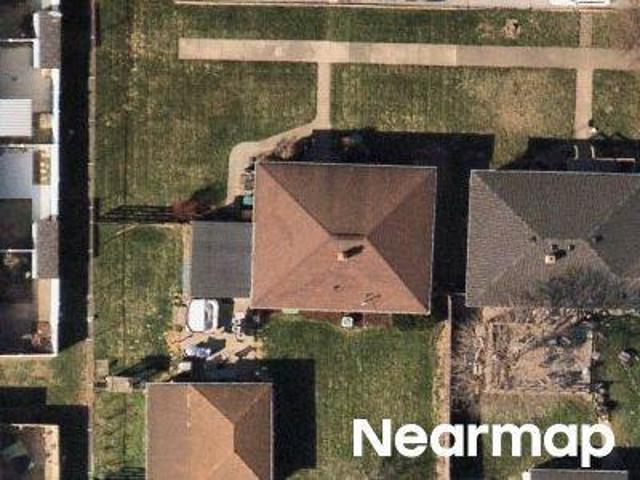 House for sale in Berkley Square, Mishawaka