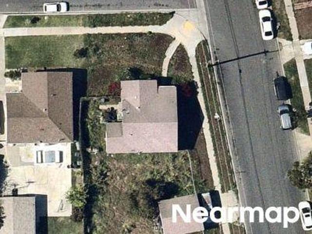 House for sale in Compton