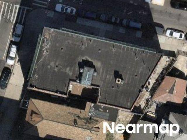 House for sale in The Bronx, Arverne