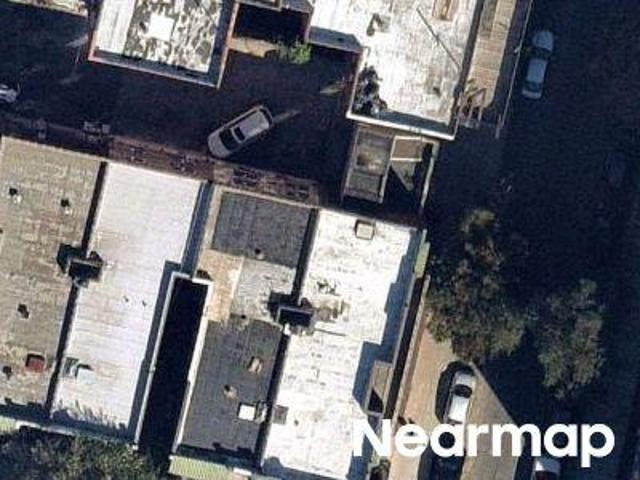 House for sale in The Bronx, Arverne