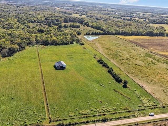 Farm for sale in Paola, Miami County