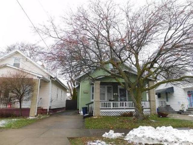 House for sale in Erie
