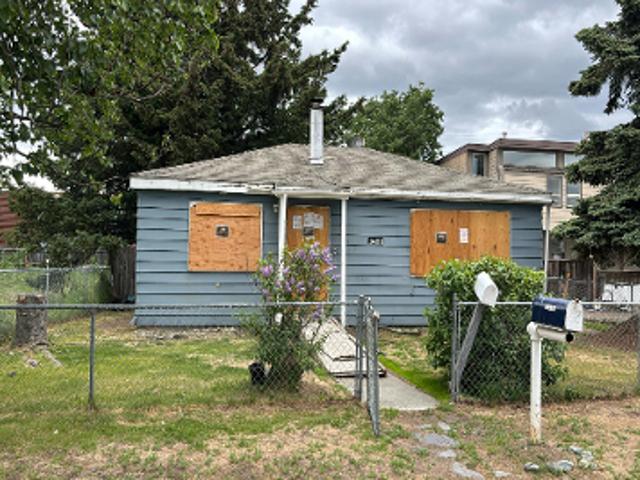 House for sale in Alaska
