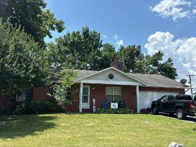 House for sale in East Saint Louis, Illinois