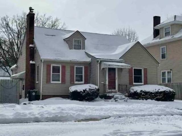 House for sale in Waterloo, Iowa