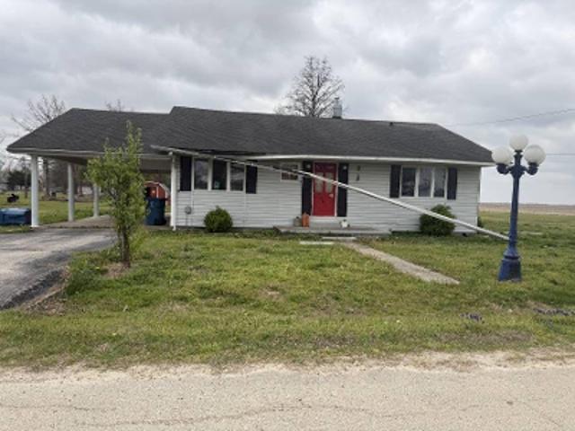 House for sale in Gideon, Missouri