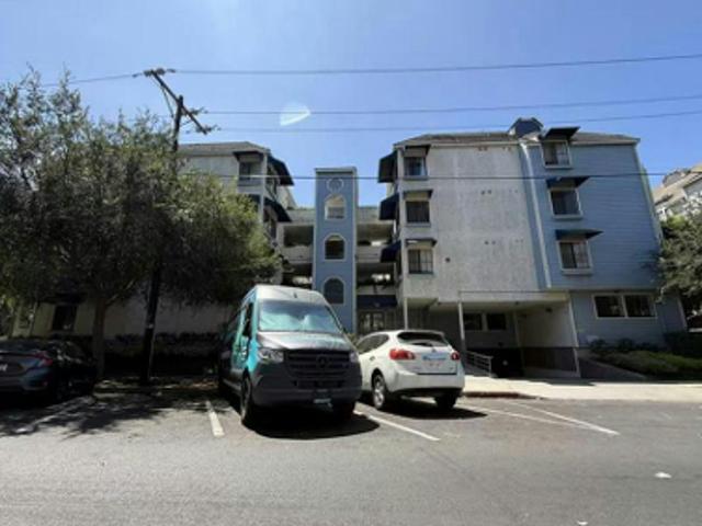 Condo for sale in Long Beach, Los Angeles County