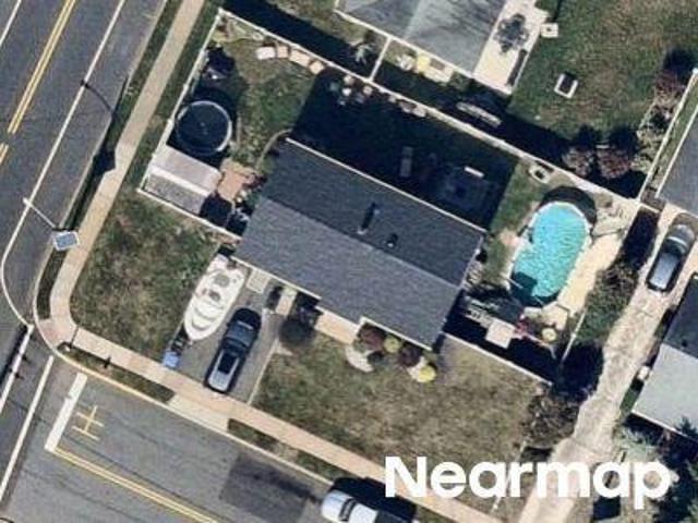 House for sale in Avenel, New Jersey