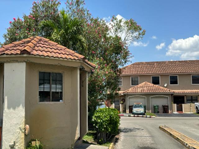 Condo for sale in Hialeah, Miami-Dade County