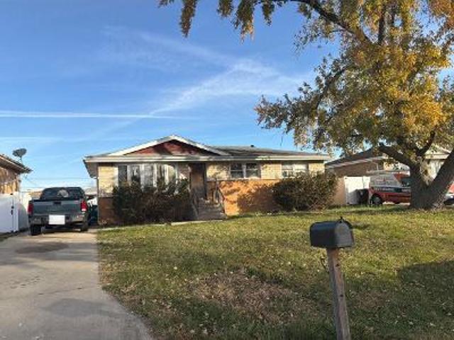 House for sale in Bridgeview, Illinois