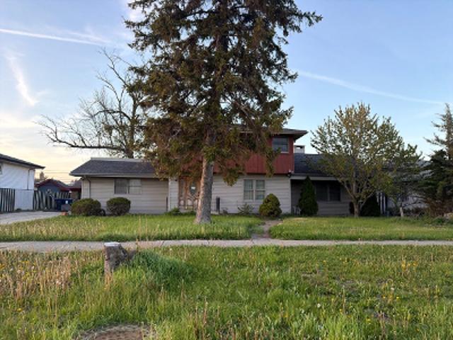 House for sale in Bridgeview, Illinois