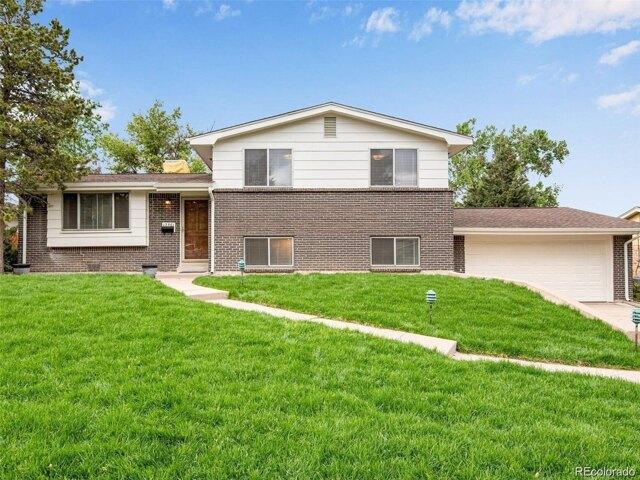 House for sale in Lakewood House for sale in Lakewood