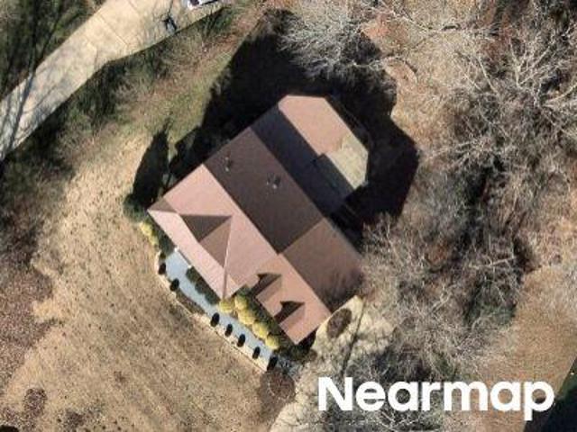 House for sale in Clayton