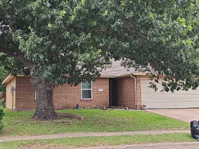 House for sale in Briggs, Texas