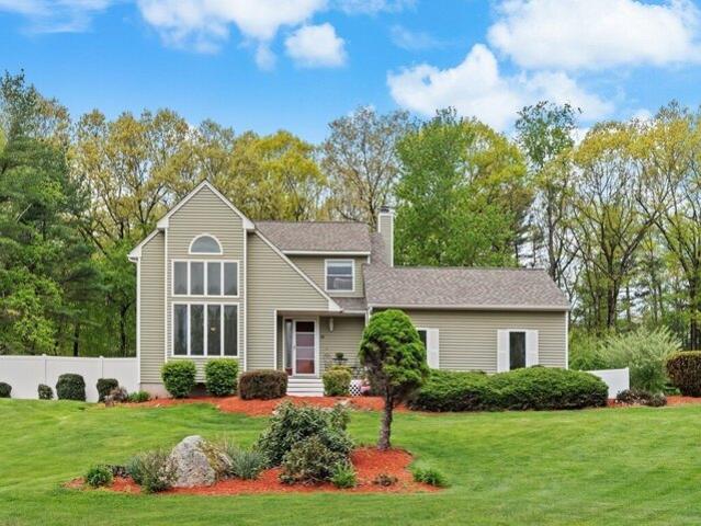 House for sale in Charlton, Massachusetts