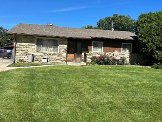 House for sale in Waukegan, Lake County