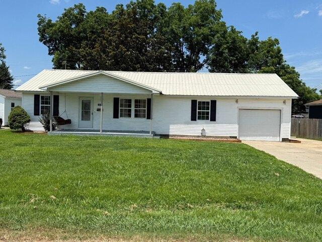 House for sale in Dexter