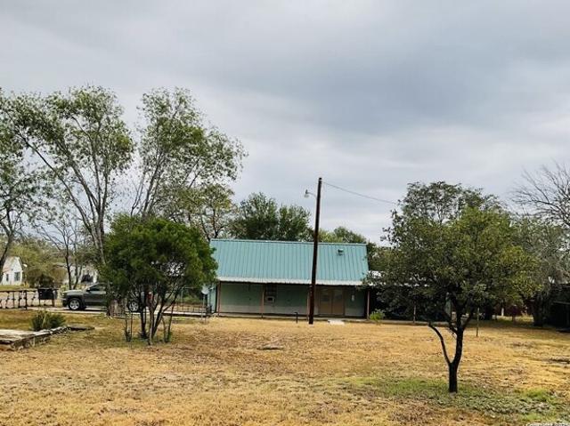 House for sale in Sabinal, Texas