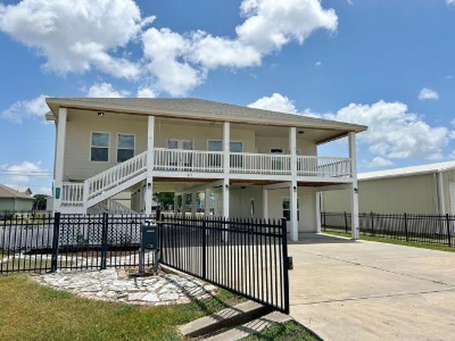 House for sale in Cape Carancahua, Palacios