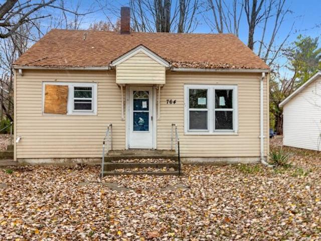 House for sale in Scottsburg, Indiana