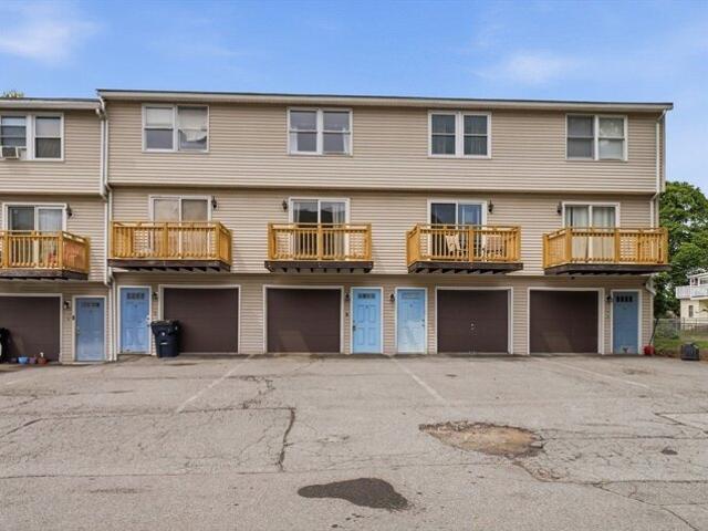 Condo for sale in Lowell, Massachusetts