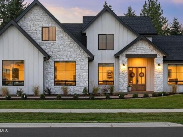 House for sale in Hayden, Idaho