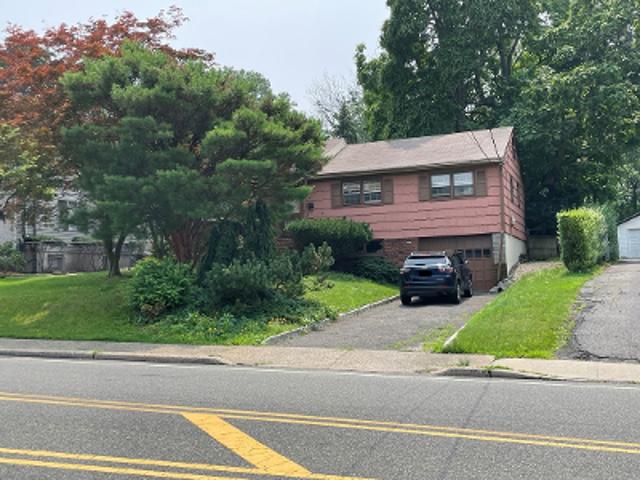 House for sale in Cedar Grove, New Jersey