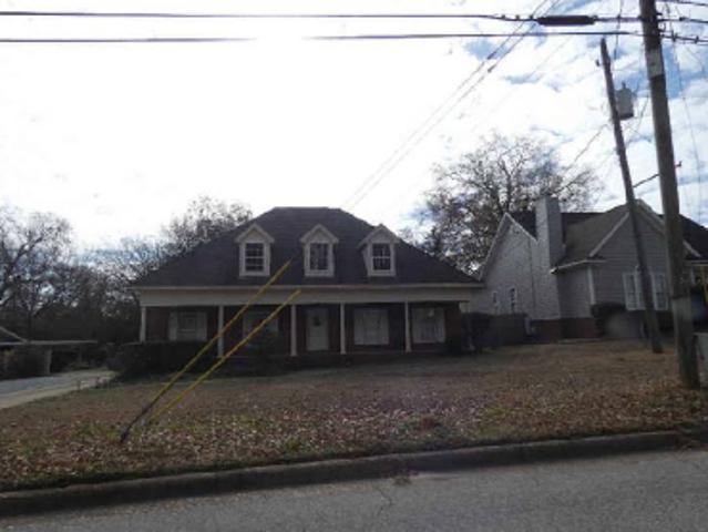 House for sale in Elmore, Alabama