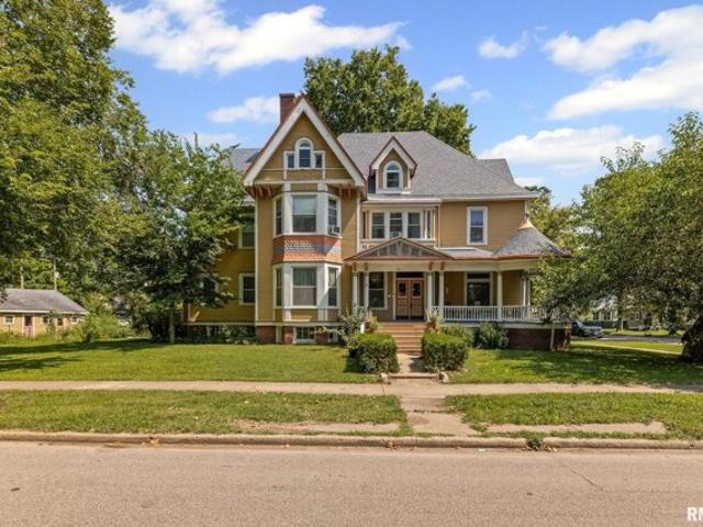 House for sale in Centralia