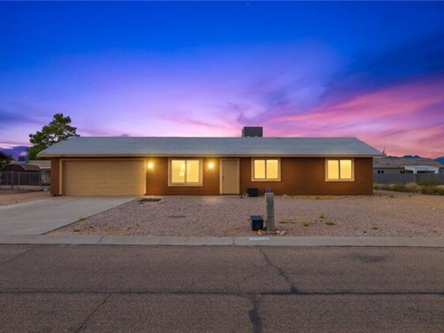 House for sale in Golden Valley, Arizona