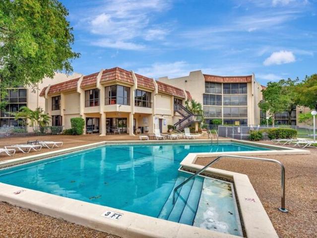 Condo for sale in Plantation
