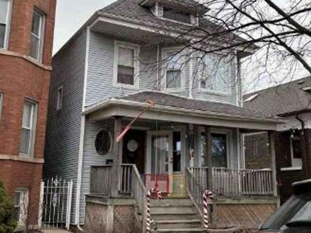 House for sale in Chicago, Illinois