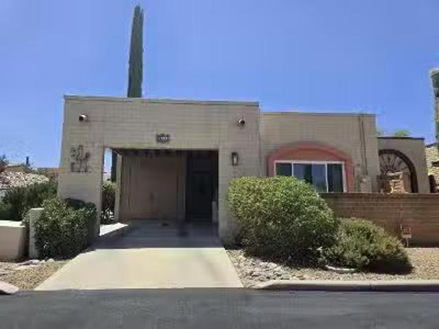 House for sale in Green Valley