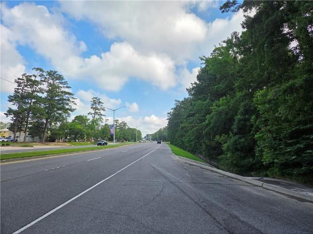 Land for sale in Mandeville, Louisiana