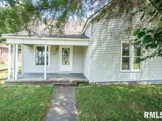 House for sale in Herrin