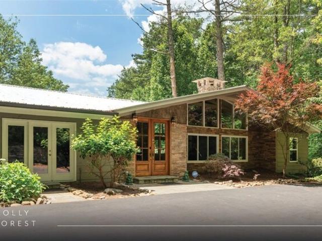 House for sale in Sapphire