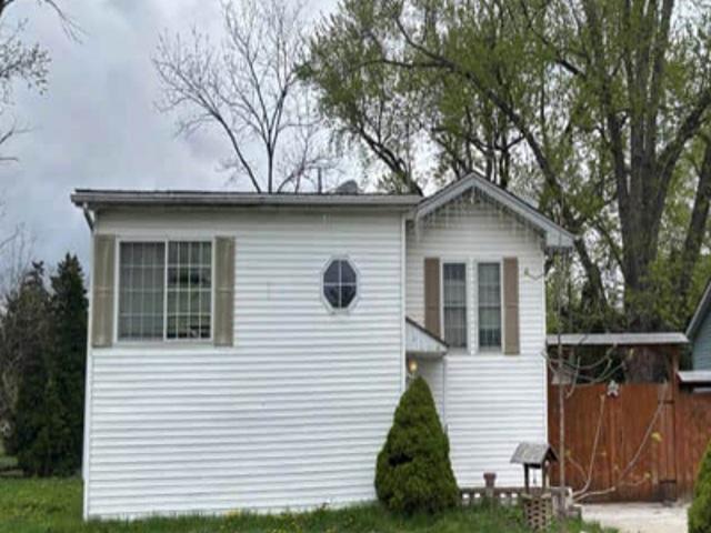 House for sale in Antioch, Illinois