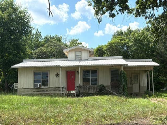 House for sale in Henderson, Texas
