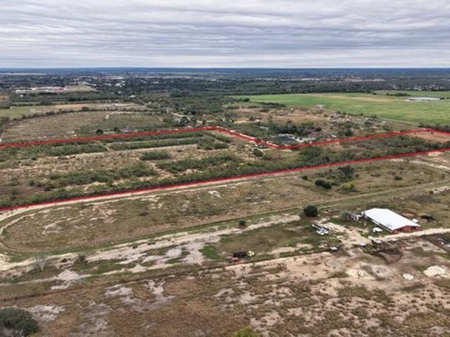 Land for sale in Lytle, Texas