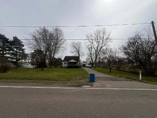 House for sale in Flint Charter Township, Genesee County