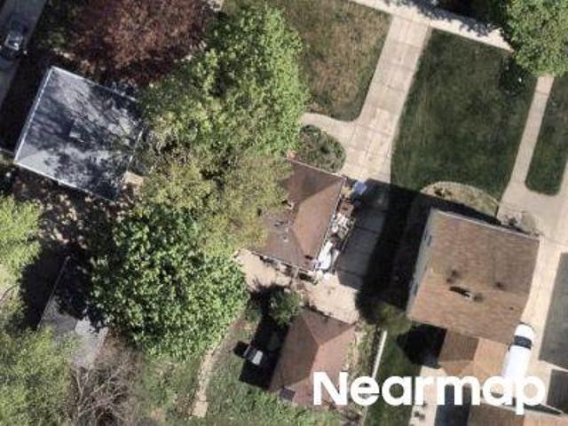 House for sale in Greenfield Park, Wisconsin