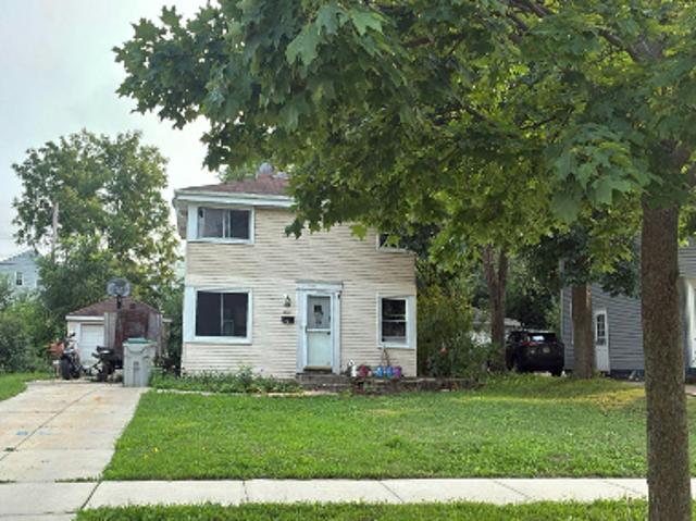 House for sale in Greenfield Park, Wisconsin