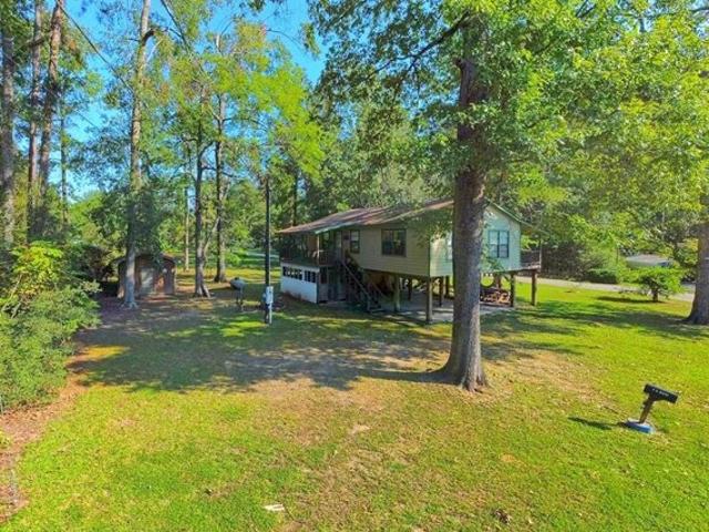 House for sale in Hemphill, Texas