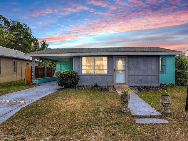 House for sale in Bushnell