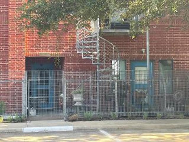 Condo for sale in Fort Worth