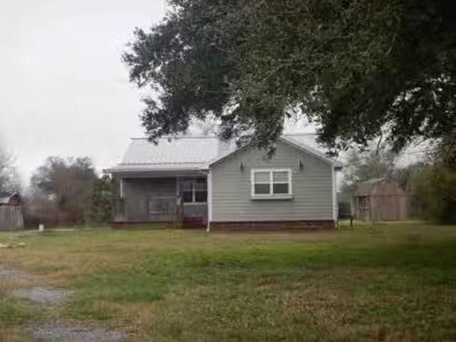 House for sale in Sulphur