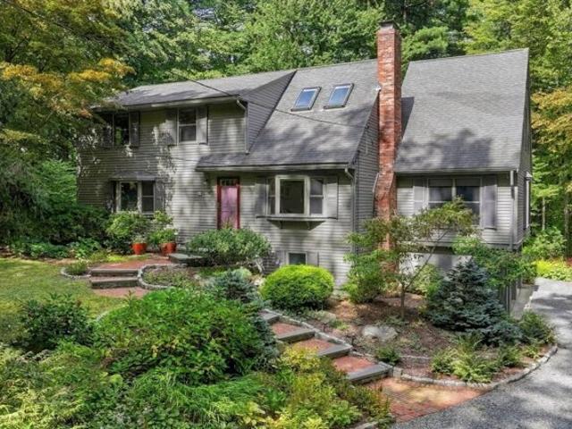 House for sale in Hopkinton, Middlesex County